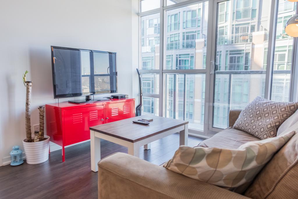Apartment Queen West Suites *